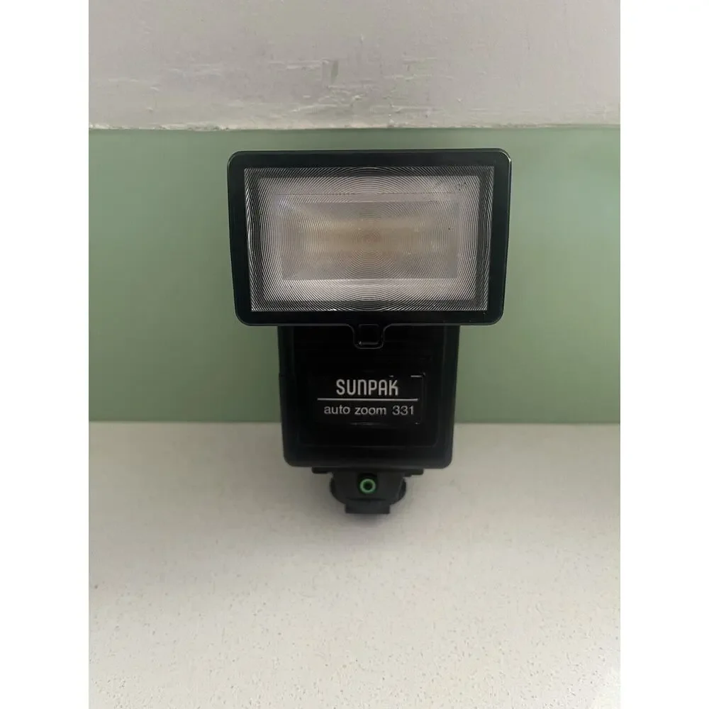 Sunpak Auto Zoom 331 Flash